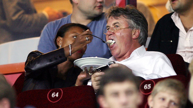 3 августа 2007 года. Москва. Черкизово. Гус Хиддинк и его подруга Элизабет.