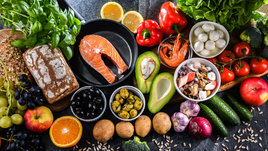 Много продуктов питания