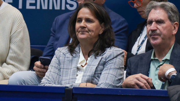 Кончита Мартинес.