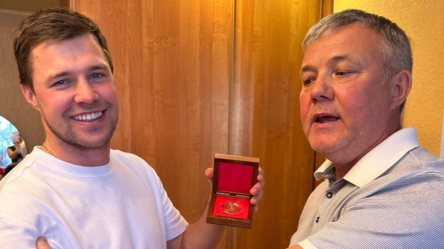 Максим Канунников с отцом Сергеем Николаевичем. Максим Канунников с отцом Сергеем Николаевичем