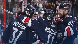 Хоккеисты «Металлурга» обыграли «Локомотив» в первом матче финальной серии Кубка Гагарина.