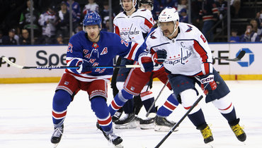 Александр Овечкин («Вашингтон Кэпиталз») в первом матче серии.
