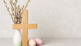Крест, верба и яйца