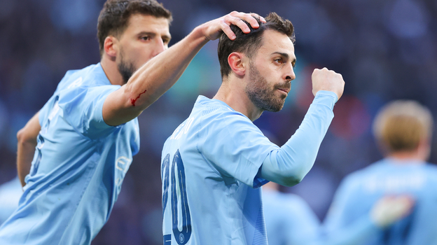 Рубен Диаш и Бернарду Силва («Манчестер Сити»).