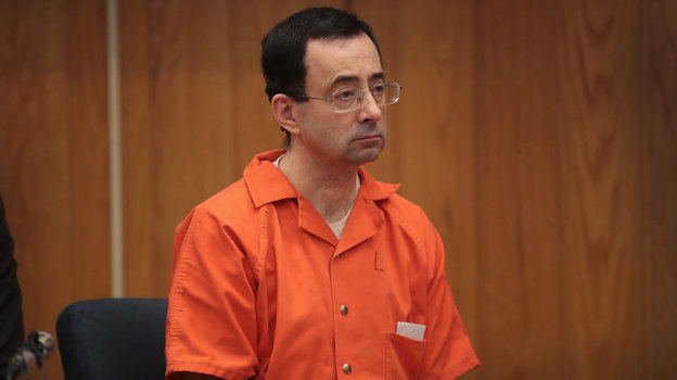 Ларри Нассар в зале суда. Бывший врач Ларри Нассар в зале суда