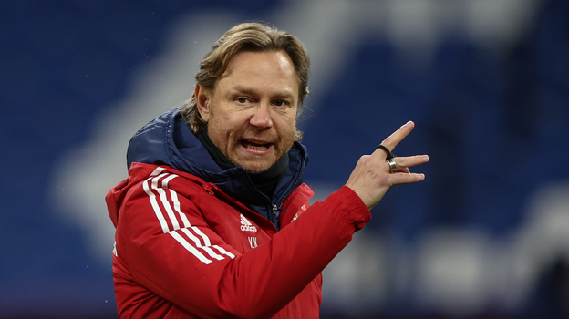 Валерий Карпин.