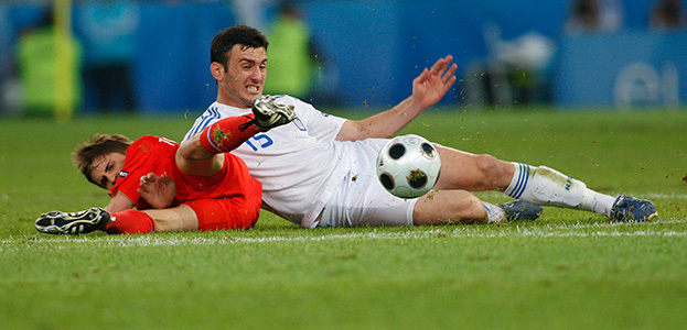 Дмитрий Торбинский против Василиса Торосидиса в матче сборных России и Греции.