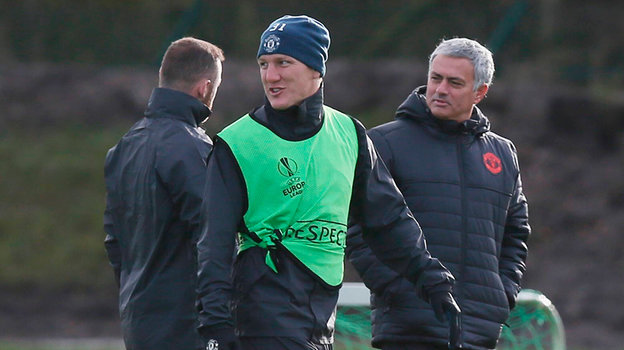 Бастиан Швайнштайгер и Жозе Моуринью.