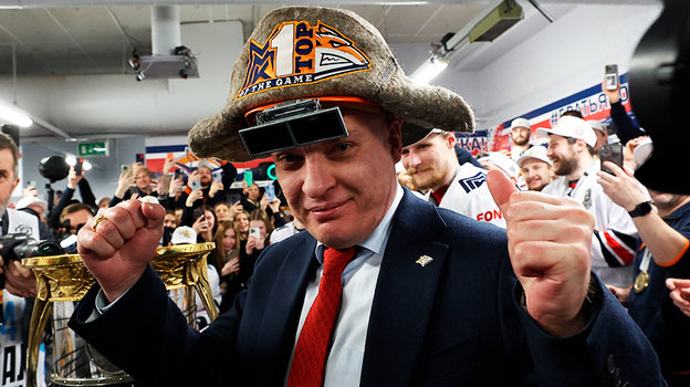 Андрей Разин. Главный тренер «Металлурга» Андрей Разин.