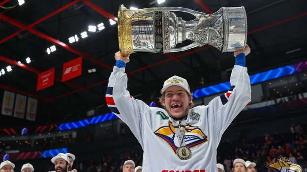 Никита Гребенкин. Хоккеист «Металлурга» Никита Гребенкин