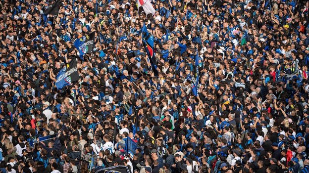 «Интер» отправился на чемпионский парад после победы над «Торино».