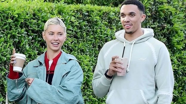 Айрис Лоу и Трент Александер-Арнолд.