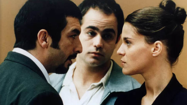 Кадр из фильма «Девять королев»