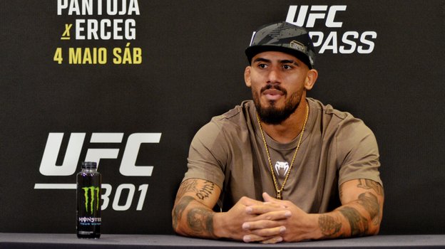 Витор Петрино. Боец UFC Витор Петрино.