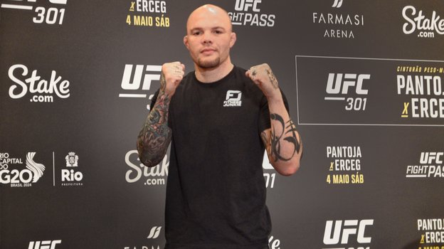 Энтони Смит. Боец UFC Энтони Смит.
