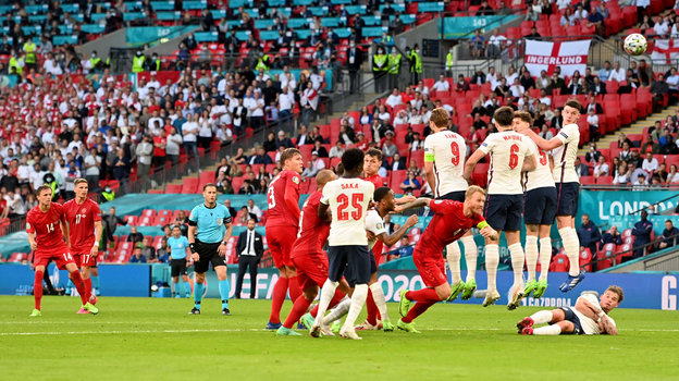 Штафной в исполнении Миккеля Дамсгора в полуфинальном матче Англия — Дания на Евро-2020.