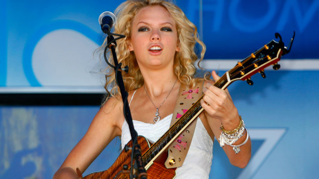 Тейлор Свифт.