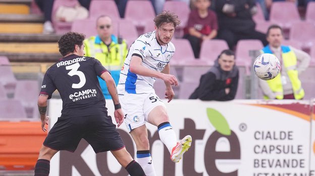 Алексей Миранчук в матче против «Салернитаны».