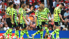 В АПЛ тоже яркая золотая гонка: «Арсенал» победил «МЮ», так что чемпион определится в последнем туре