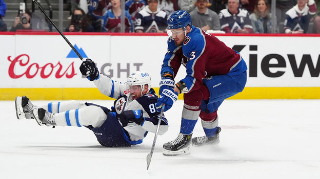 Нэйт Шмидт и Валерий Ничушкин. Хоккеисты Нэйт Шмидт и Валерий Ничушкин