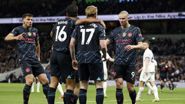 Холанн и суперсейв резервного вратаря приблизили «Манчестер Сити» к историческому титулу. Фанаты «Тоттенхэма» тоже довольны