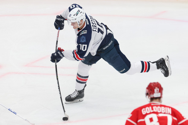 Владислав Фирстов. Хоккеист Владислав Фирстов