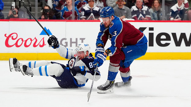 Валерий Ничушкин в игре за «Колорадо».