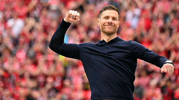 Хаби Алонсо. Главный тренер «Байера» Хаби Алонсо.