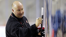 «Мне сказали, что КХЛ — это русская НХЛ». Первое интервью нового тренера «Трактора» Гру