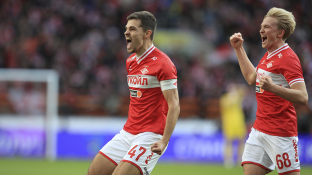 Роман Зобнин и Руслан Литвинов («Спартак»).