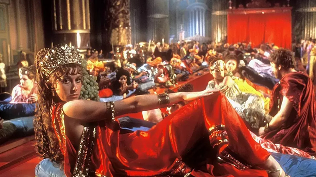 Кадр из фильма «Калигула»