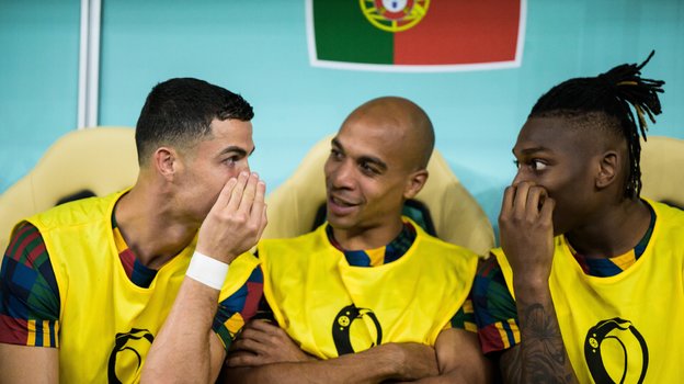 Криштиану Роналду, Жоау Мариу и Рафаэл Леау в сборной Португалии.