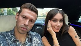 Предложение на «Госуслугах» и кольцо с бриллиантом в 5,5 карата: история любви футболиста Смолова и диджея Истоминой