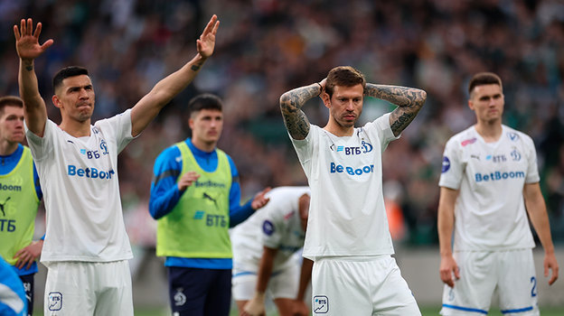 Фабиан Бальбуэна и Федор Смолов благодарят болельщиков за поддержку.