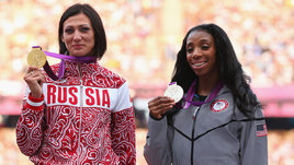 Легкоатлетки Наталья Антюх и Лашинда Димус