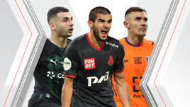 Футболисты Эдуард Сперцян, Тимур Сулейманов и Евгений Латышонок