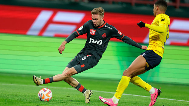 Максим Глушенков. Футболист «Локомотива» Максим Глушенков.