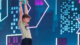 Братская конкуренция и минус один финалист: что показали в пятом выпуске «Суперниндзя. Дети»