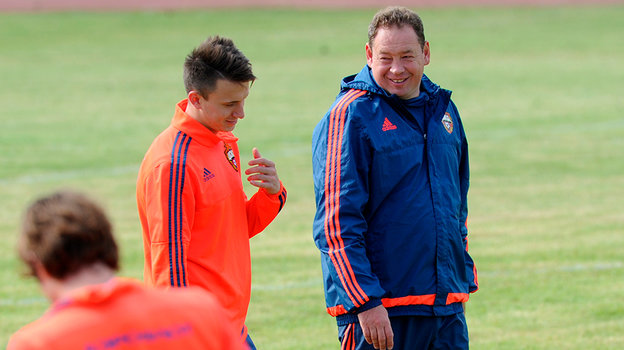 Александр Головин и Леонид Слуцкий в 2016 году на тренировке ЦСКА.