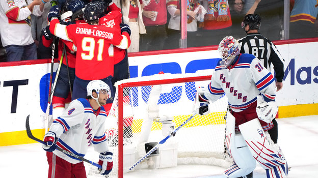 Игорь Шестеркин после победного гола Владимира Тарасенко.