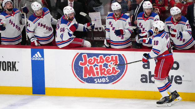 Артемий Панарин после позднего гола в матче с «Флоридой».