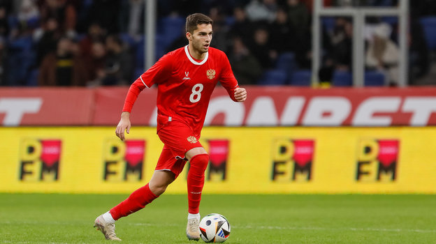 Арсен Захарян (сборная России).