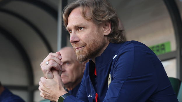 Главный тренер сборной России Валерий Карпин.