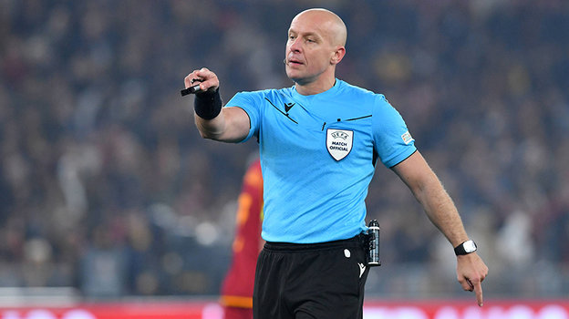 Шимон Марчиняк. Судья Шимон Марчиняк.