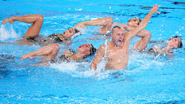 Идея с мужчинами в групповых выступлениях синхронисток провалилась. На Олимпиаде-2024 гендерного равенства не будет