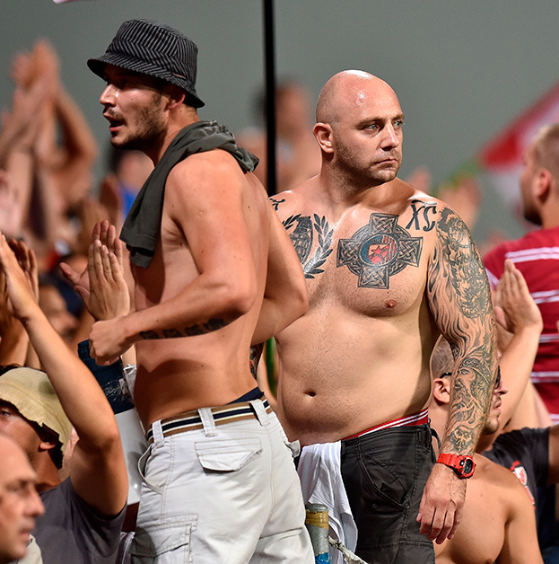 Тот самый себский фанат Иван Богданов. Сербский фанат Иван Богданов.