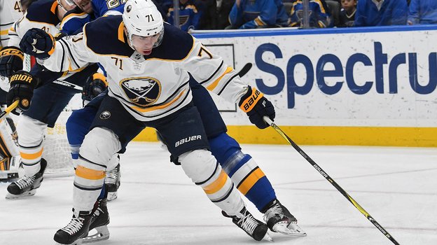 Эван Родригес в составе «Баффало».