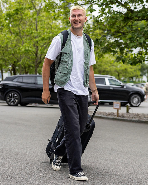 Йонас Винд.