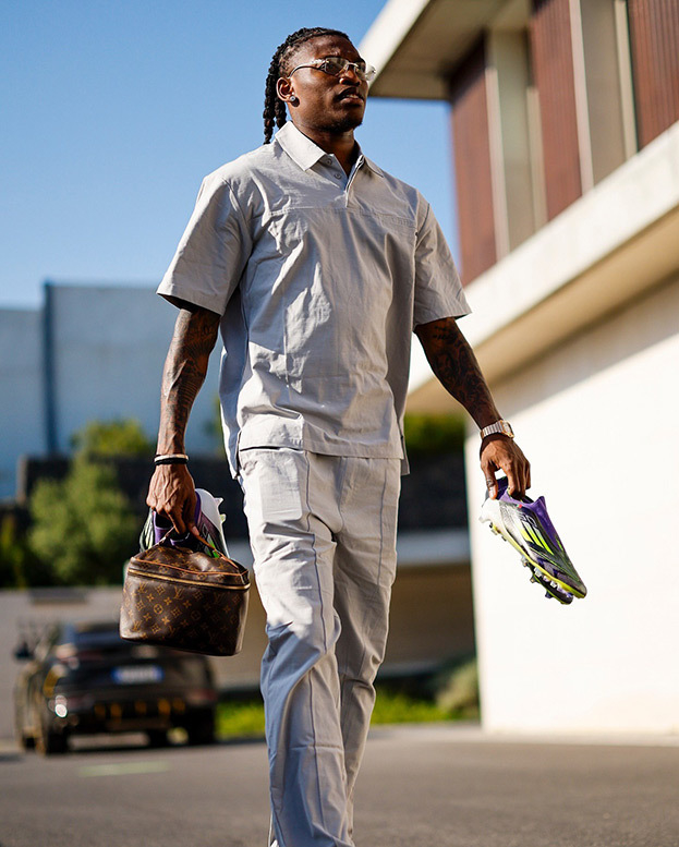 Рафаэль Леау.