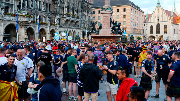 Болельщики на улицах Мюнхена.